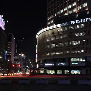 4* Otel President